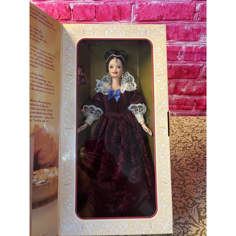 1996‎ Sentimental Valentine Barbie